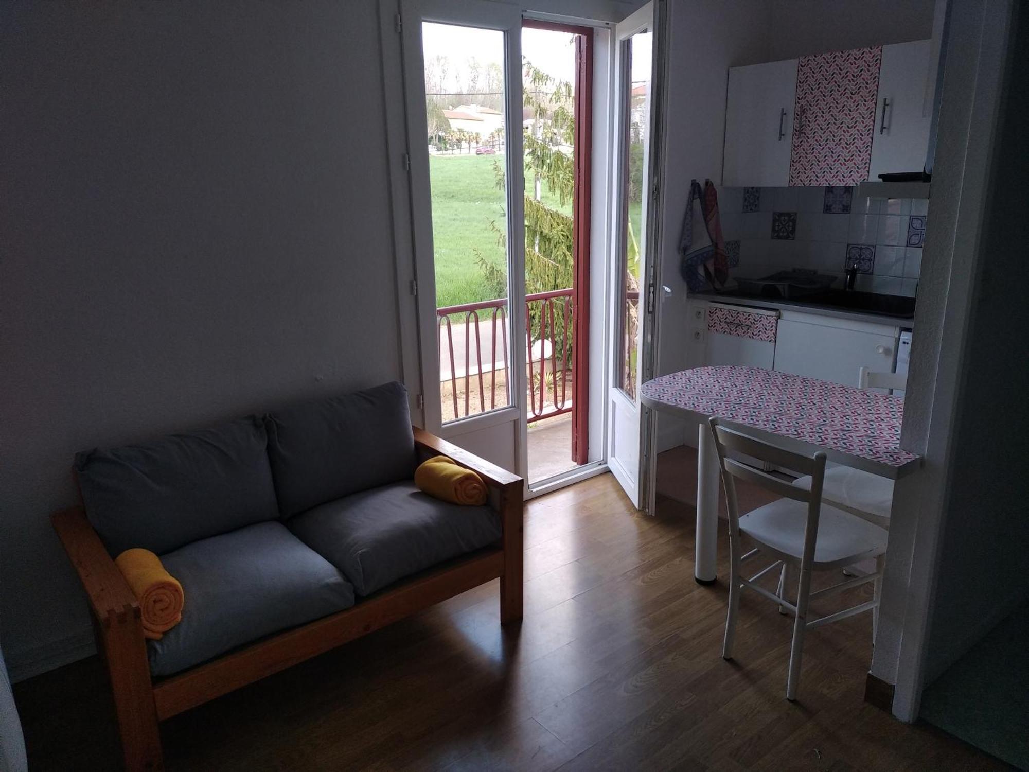 Studio Tout Confort A 300 M Des Thermes Cazaubon Bagian luar foto